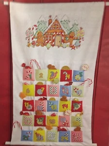 Weihnachten Adventskalender und Strümpfe, Kreuzstichkarten - Bild 1 von 11