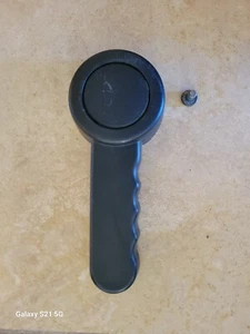 MANIJA ELEVADORA ASIENTO DELANTERO AJUSTE ALTURA 11-17 JEEP WRANGLER MOPAR 1QK62DX9AA - Imagen 1 de 6