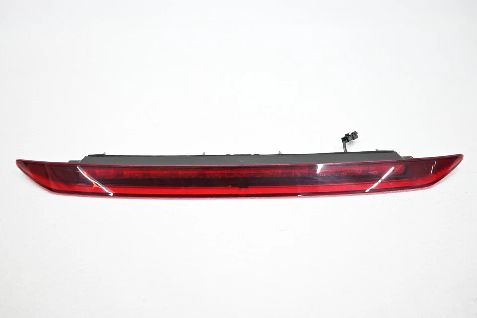 ⭐ 18-23 Volvo Xc60 Rear Trunk Hatch Third Brake Taillight Light Lamp Red Oem - Image 1 of 4