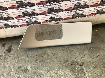 Chrysler Grand Voyager 2008-12 задней панели квартале отделкой динамик чехол Rh O/S - Изображение 1 из 4