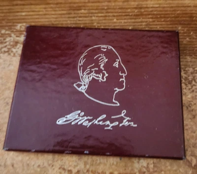 1982 s 90% silver proof George Washington Commemorative Half Dollar - Image 1 of 3