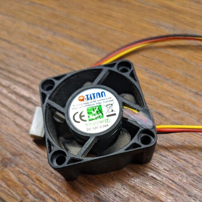 Titan Lüfter 40x40x20mm TFD-4020M12Z DC 12V 3 Litzen - Bild 1 von 4