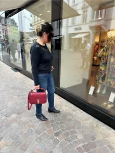 VALENTINO GARAVANI stylischer Rockstud Saddle Bag NEUw - Bild 1 von 10