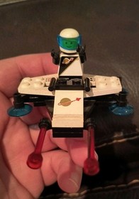 Vintage LEGO Space: Star Quest (1974-4) &ndash; Complete w/ Minifig and Instructions 