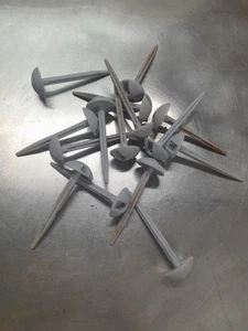 X 15 Strong Plastic Ground Sheet/Tent Groundsheet Mat Pegs | Pack of 15 - Picture 1 of 1