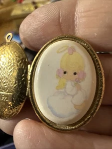Vintage 2000 Avon 24" Precious Moments Medaillon "Someone To Watch Over Me" - Bild 1 von 11