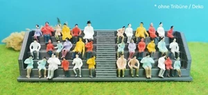 50 Stück TT Figuren sitzende Reisende - ideal für Waggons - Konvolut Set - 1:120 - Picture 1 of 5