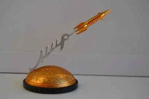 Vintage Souvenir Soviet Astronaut Space Rocket Raketa Sputnik Gagarin USSR 1961 - Picture 1 of 9