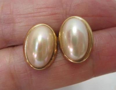 VINTAGE MAJORICA STERLING SILVER GOLD WASH ~ OVAL FAUX PEARL EARRINGS~EXCELLENT - Image 1 of 4