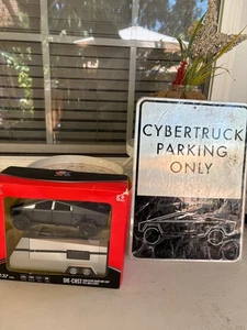 New  1:32 Scale Silver CHE ZHI Tesla Cyber Truck, Quad, Camper Model Diecast - Picture 1 of 2