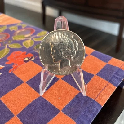 1922 Liberty Peace One Dollar Silver Coin Circulated Nice Coin - Image 1 of 4