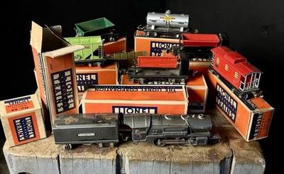 Pre-War Lionel Set  259E With Cars And Extras In Boxes - Image 1 of 4