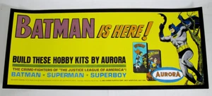 Batman está aquí! Letrero Aurora Hobby Shop 24" X 10" reproducción 14AMB212 - Imagen 1 de 2