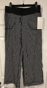 lululemon athletic Women's Black Pin Stripe Still Pants Size 8 Reg W5D29R - Picture 1 of 4