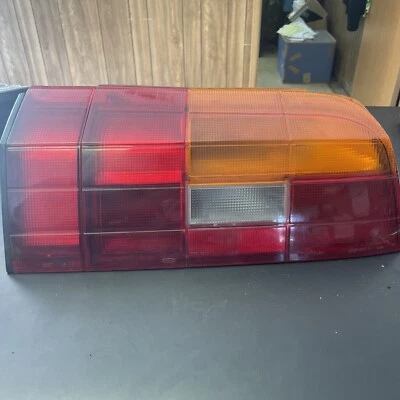 Mercury Capri 1991 luz trasera derecha Passanget montaje lámpara Foto 1 de 4