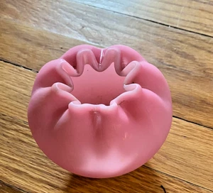 Fenton Pink Satin Glass Rose Bowl Some Scuffs No Chips Cracks 4" - Picture 1 of 2