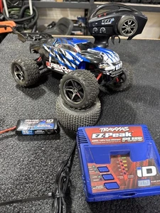 TRAXXAS 71076-8 EREVO VXL Camion da stadio 4x4 scala 1/16 282 - Foto 1 di 21