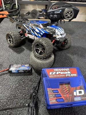 TRAXXAS 71076-8 EREVO VXL 1/16-Scale 4WD Stadium Truck 282 - Image 1 of 4