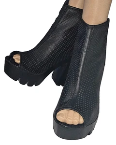 QUPID BLACK VINYL MESH TOP LIGHTWEIGHT REAR ZIP UP HIGH HEEL BOOTS NEW SIZE 7 - Picture 1 of 8