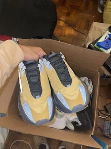 Size 9.5 - Yeezy Boost 700 MNVN Honey Flux - Picture 1 of 7