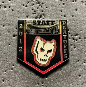 Calgary Hitmen Staff 2012 Playoffs WHL Hockey Pin - Imagen 1 de 2
