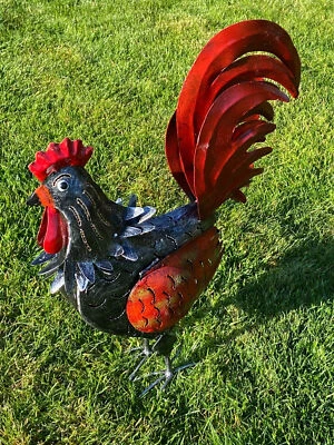 Hahn Huhn MEDUSA Vogel Gartenstecker Windlicht Dekofigur Handbemalt Handarbeit - Bild 1 von 4