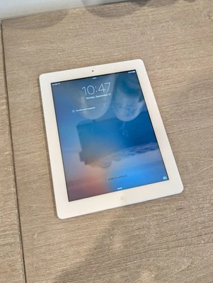 Apple iPad 3ª Generación (WiFi + Celular, Verizon) / 64GB / MD365LL/A Foto 1 de 4