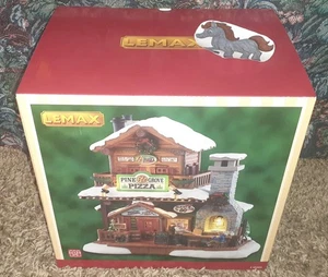 NEW 2025 LEMAX PINE GROVE PIZZA #55322 EXTERIOR LIGHTED CHRISTMAS BUILDING - Bild 1 von 2