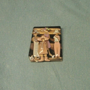 Vintage 90s 3D Woman Pin LUCINDA 3 Women 1 Girl Pastel Pink Lilac Blue Hats EUC - Picture 1 of 3