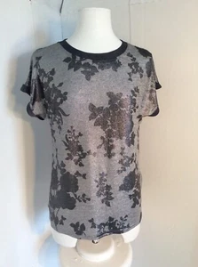Ladies BNWT grey sparkly chiffon effect edged top size S from Oasis - Picture 1 of 3