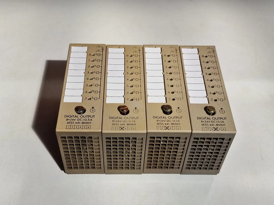 6ES5441-8MA11 6ES5 441-8MA11 SIMATIC S5 Digital output 441  for S5-90U/-95U/-100 - Imagen 1 de 3
