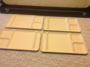 Lot of 4 Tupperware Divided Picnic dinner Cafeteria Plates Dining TV Tray #1535 - Picture 1 of 2