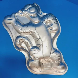 Wilton Disney Tigger Tiger Cake Pan 2105-3001 Winnie The Pooh Baking Mold - Picture 1 of 10