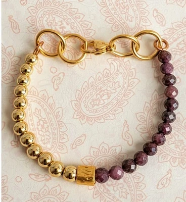 Brazalete Natural Rojo y Rosa Rubí y Bolas de Oro en Media y Media Cuentas  Foto 1 de 4