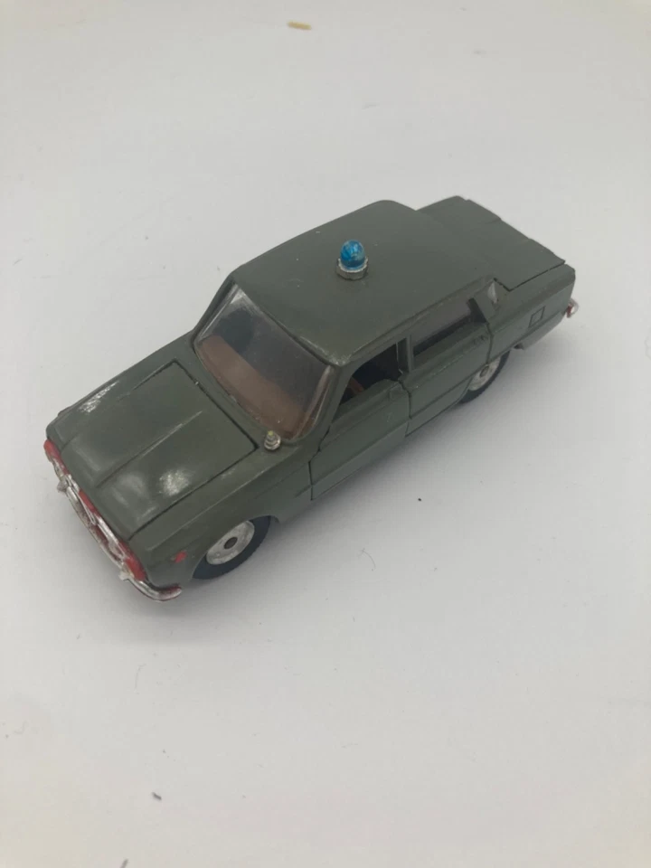  Politoys-M 531 Alfa Roméo Giulia police très bon état  - Photo 1/4