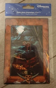 MAGNETIC PHOTO FRAME 10 x 15 cm MAGNET PIRATES OF THE CARIBBEAN Disneyland Paris - Picture 1 of 3