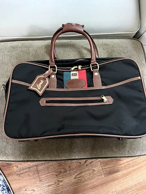 Maleta Lark Vintage Borde Cuero 3 Secciones, Equipaje de Mano Expandible, Fin de Semana 21" Foto 1 de 4