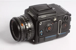 Hasselblad 202FA + Planar CFE 2,8/80 T* Carl Zeiss + E12 Magazin 6x6 - Bild 1 von 15