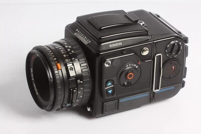 Hasselblad 202FA + Planar CFE 2,8/80 T* Carl Zeiss + E12 Magazin 6x6 - Bild 1 von 4