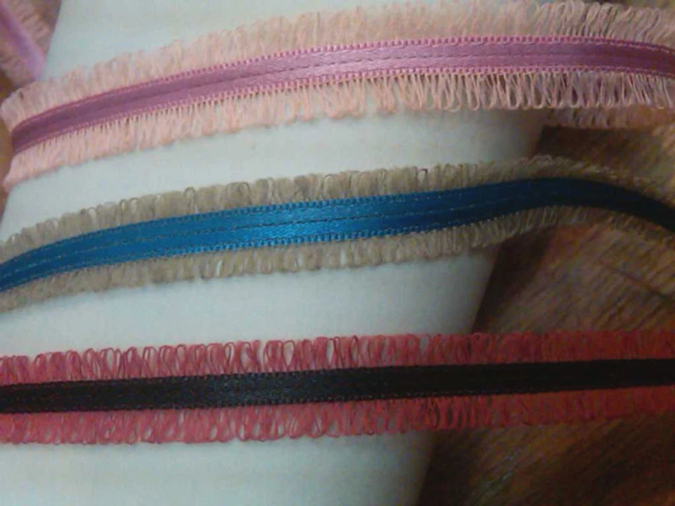 Borde de flecos loopy 3/8" cinta de ribete central satinado 1yd hecho en Francia Foto 1 de 1