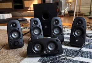 Logitech Z506 Surround Sound 5.1 Computer Home Theater Speaker System  - Afbeelding 1 van 12