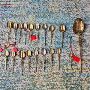 Collection of 20 mixed Anointing Spoons, various sizes - Picture 1 of 8