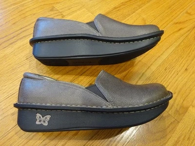 Zapatos de cuero marrón Alegria para mujer talla 40 / EE. UU. 9,5 Foto 1 de 4