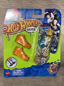 2022 Hot Wheels Skate Tony Hawk Treasure Hunt Wreckin-Mech Rare Fingerboard New - Picture 1 of 2
