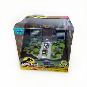 Jurassic Park Eingang Nano Szene mit Jeep Wrangler & FORD Explorer von JADA 34244 - Bild 1 von 6