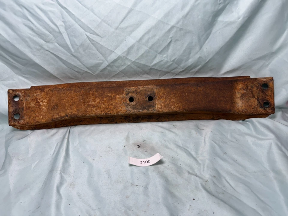 Soporte travesaño transmisión manual Datsun 620 72-73 temprano 4 velocidades Foto 1 de 4