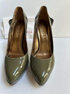 ESCADA ITALY 4.5”HEEL OLIVE COLOR PATENT LEATHER SZ 39 NEW W/ TAG($590)+DUST BAG - Image 1 of 4