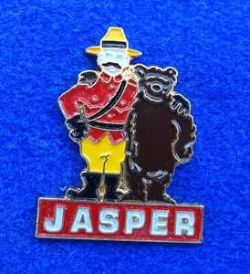 Spilla risvolto ufficiale di polizia Jasper Alberta Canada RCMP montatura e orso amichevole - Foto 1 di 1