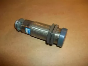 Pepperl & Fuchs Proximity Sensor NJ10-30GM-WS 20-250VAC - Picture 1 of 3