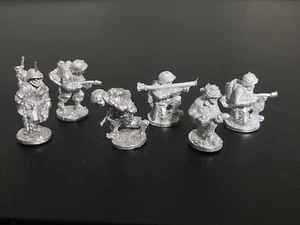 20mm WWII USMC mit Bazookas & Flammenwerfer 6 Metallfiguren USMC4 - Bild 1 von 1